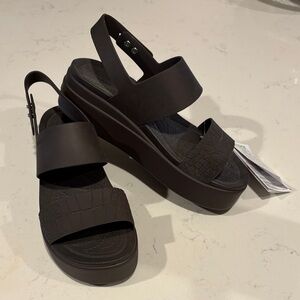 Crocs Brooklyn Low 8